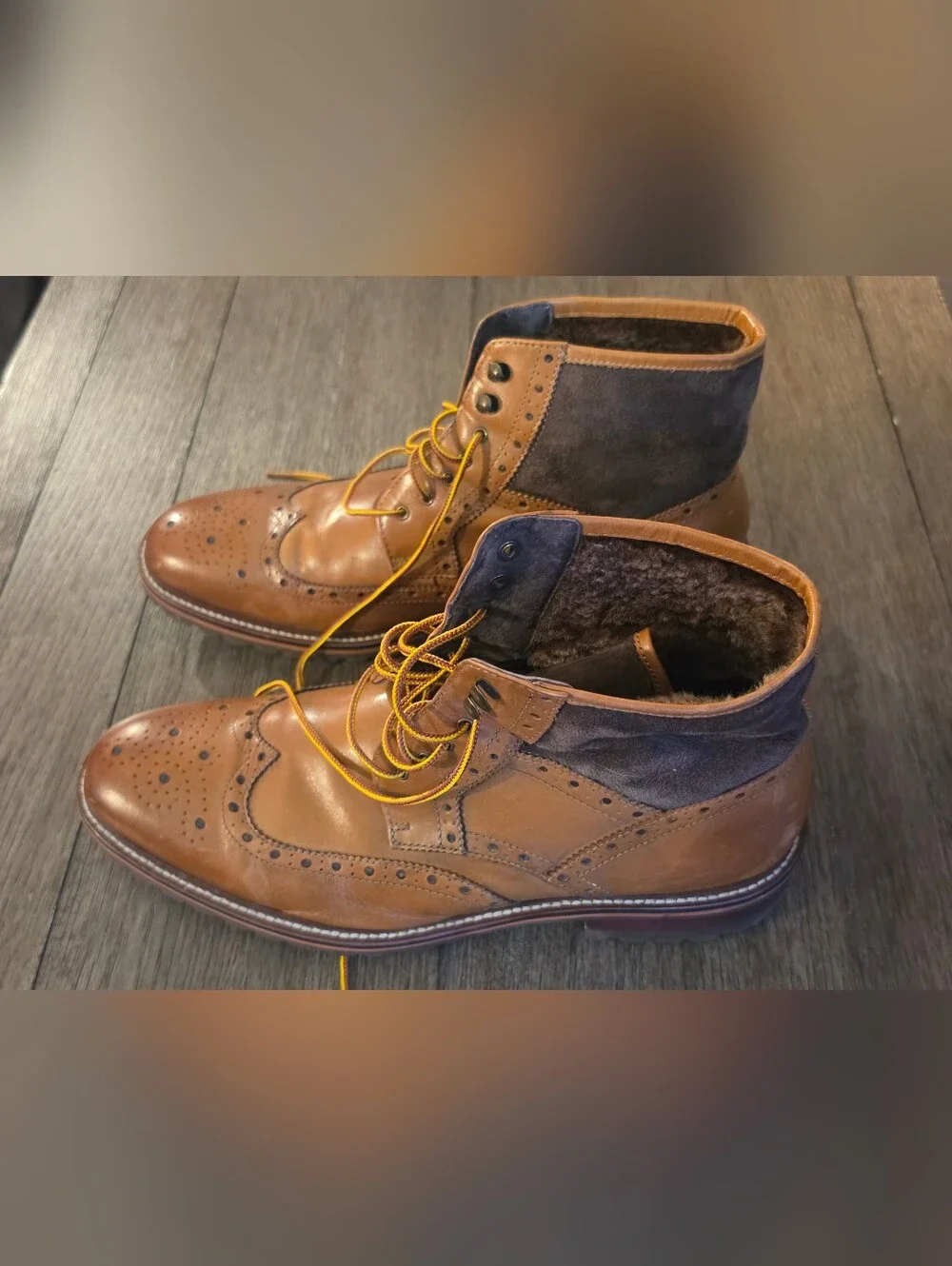 Johnston & Murphy Brown Leather Chukka Boots